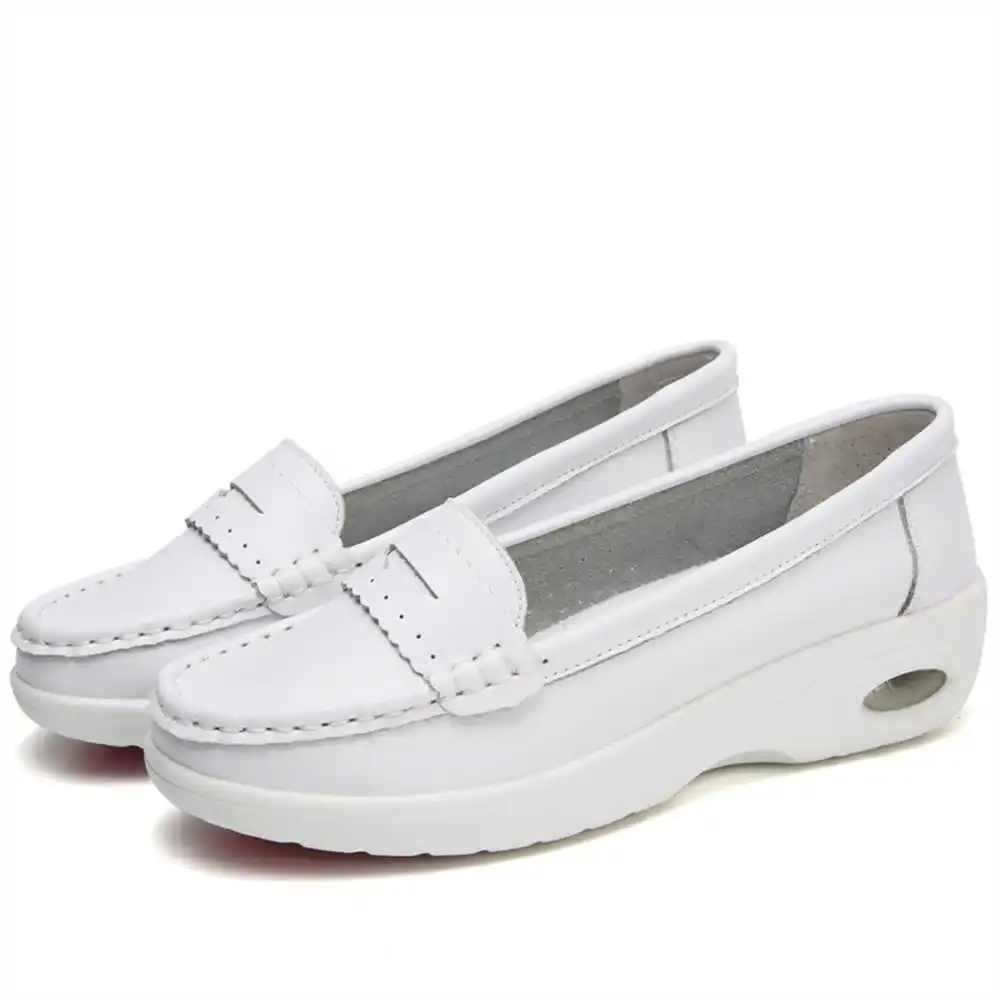 Thick Sole Slipon White Traine - đánh giá và giá Luxury Lifestyle Shorts